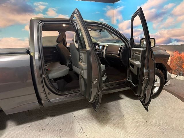 2017 RAM 1500 SLT