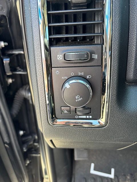 2015 RAM 1500 Sport