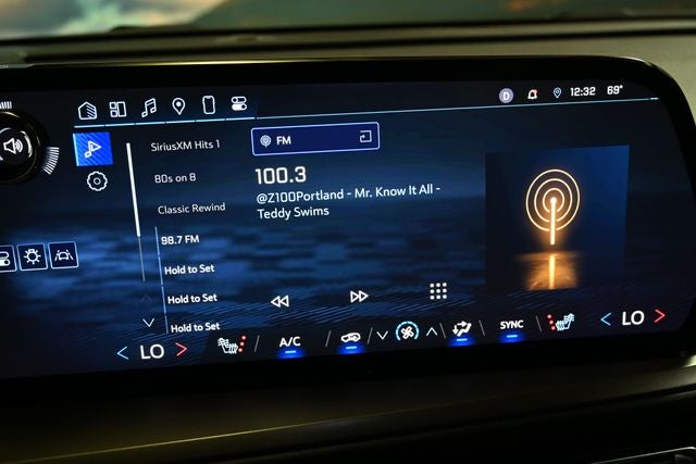 2025 Chevrolet Traverse LT 2LT