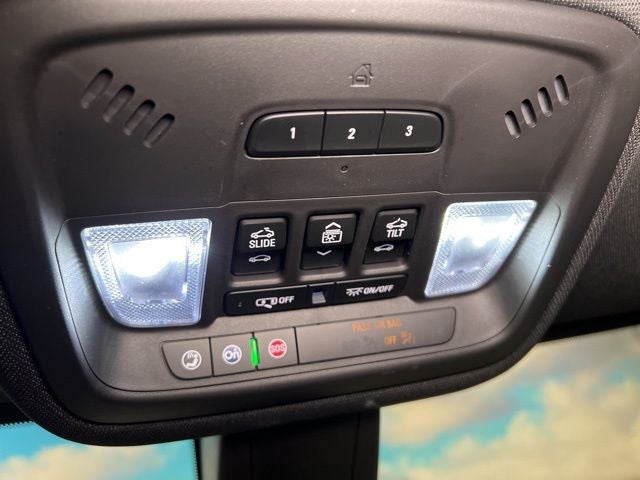 2022 Chevrolet Traverse RS