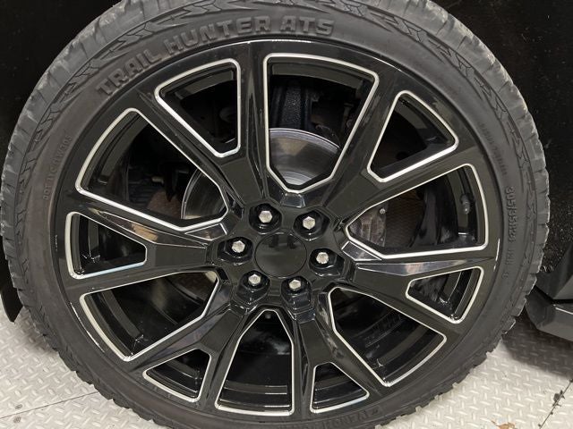 2025 Chevrolet Tahoe LS