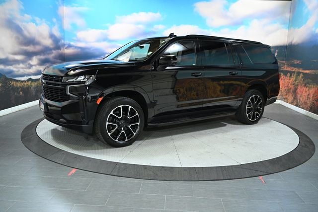 2023 Chevrolet Suburban RST
