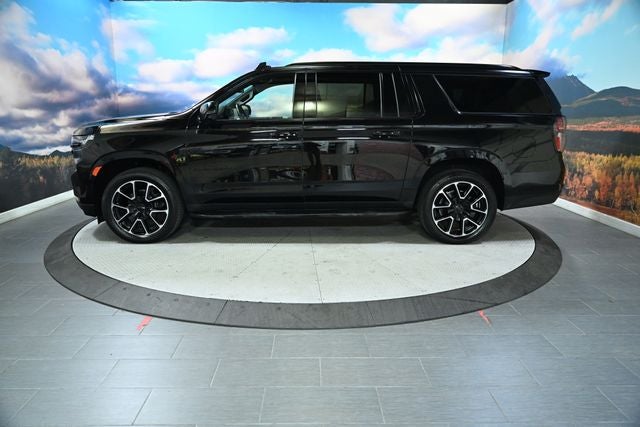 2023 Chevrolet Suburban RST