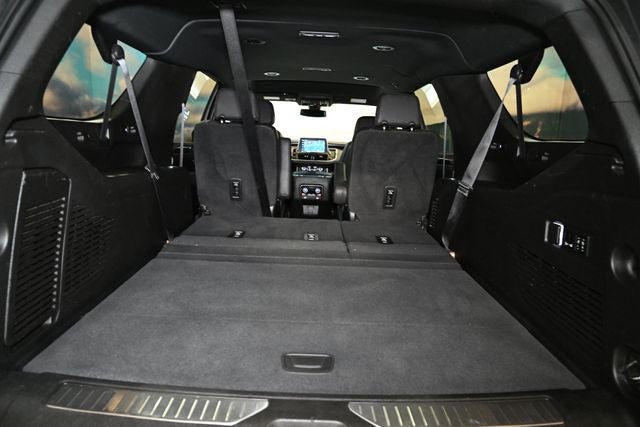 2022 Chevrolet Suburban RST