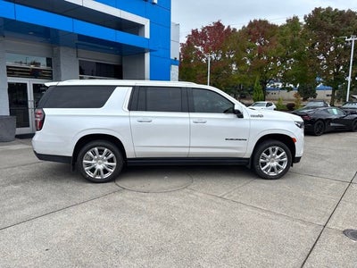 2023 Chevrolet Suburban High Country