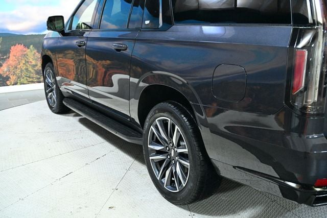 2023 Cadillac Escalade ESV Sport