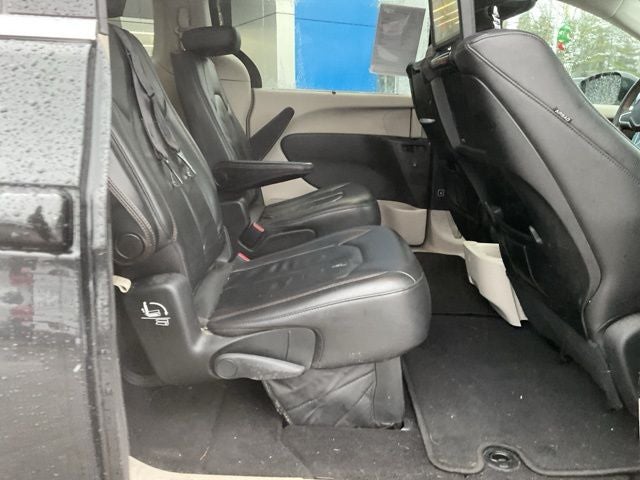 2017 Chrysler Pacifica Touring L Plus