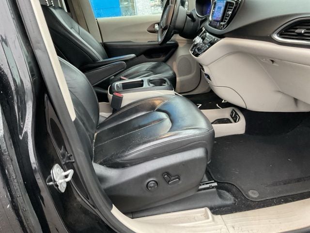 2017 Chrysler Pacifica Touring L Plus