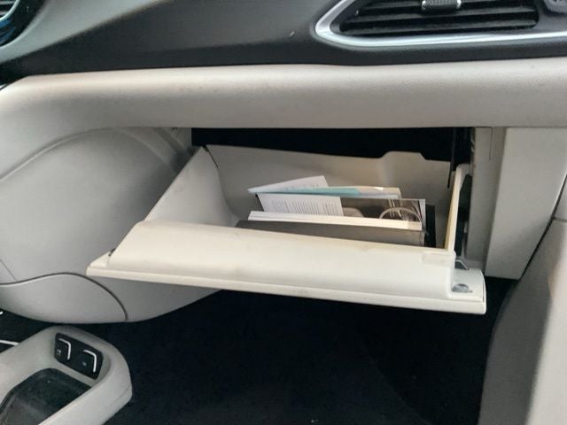 2017 Chrysler Pacifica Touring L Plus