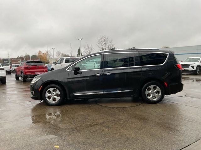 2017 Chrysler Pacifica Touring L Plus