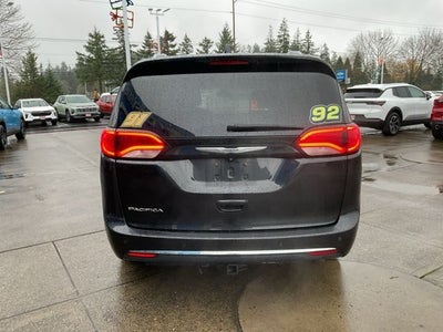 2017 Chrysler Pacifica Touring L Plus