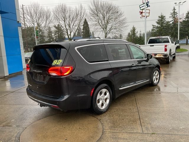 2017 Chrysler Pacifica Touring L Plus