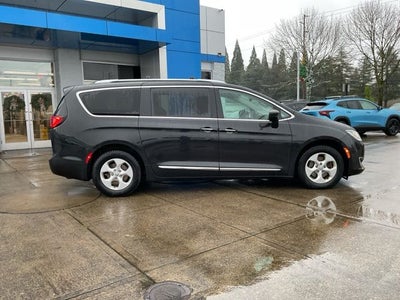2017 Chrysler Pacifica Touring L Plus