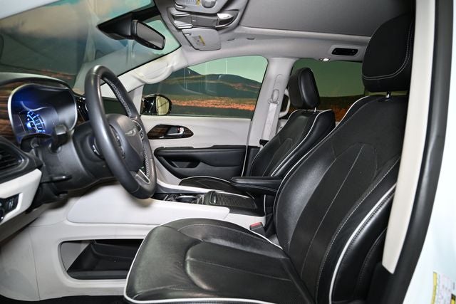 2023 Chrysler Pacifica Hybrid Limited
