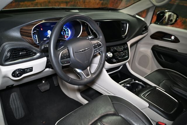 2023 Chrysler Pacifica Hybrid Limited