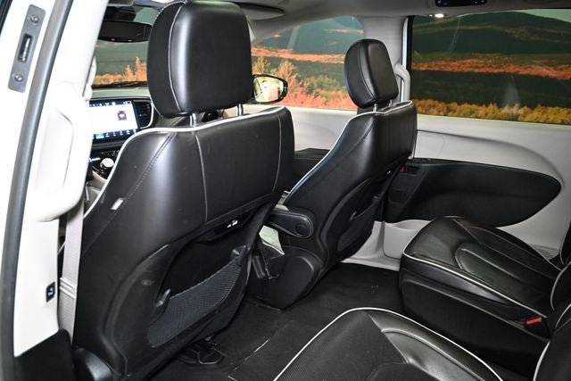 2023 Chrysler Pacifica Hybrid Limited