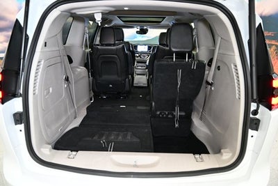 2023 Chrysler Pacifica Hybrid Limited