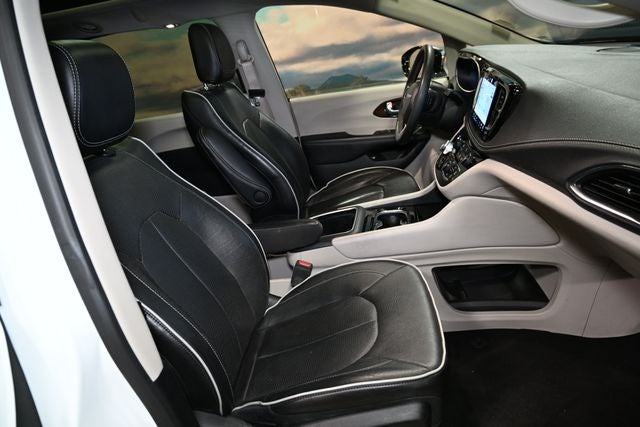 2023 Chrysler Pacifica Hybrid Limited