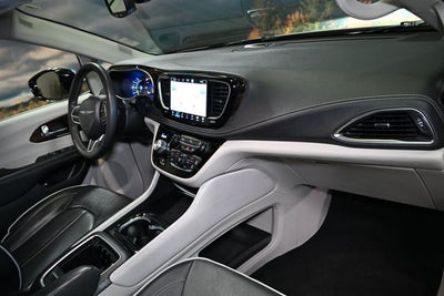 2023 Chrysler Pacifica Hybrid Limited