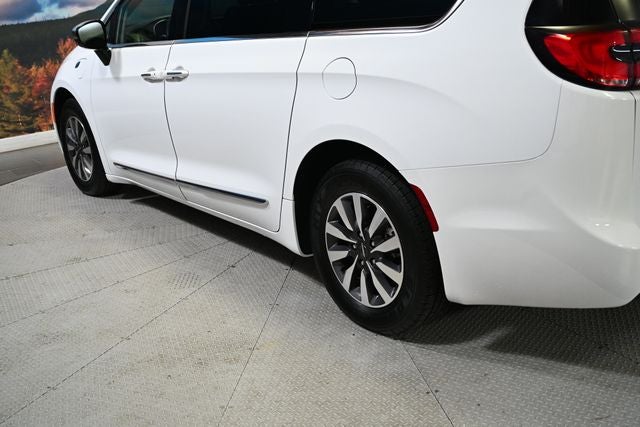 2023 Chrysler Pacifica Hybrid Limited