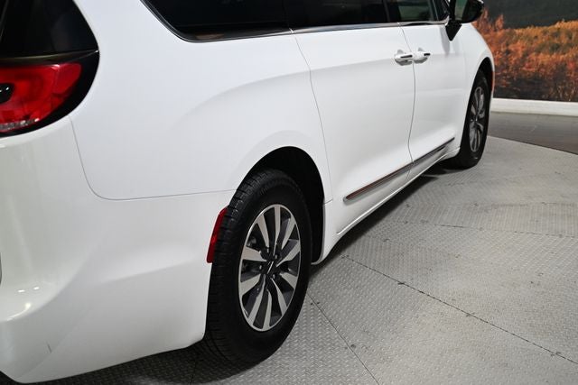2023 Chrysler Pacifica Hybrid Limited