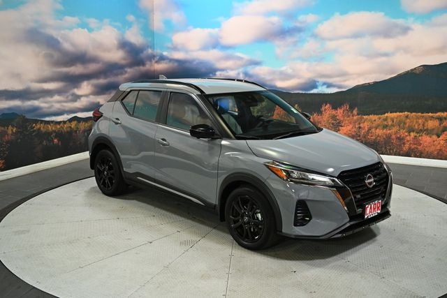 2023 Nissan Kicks SR