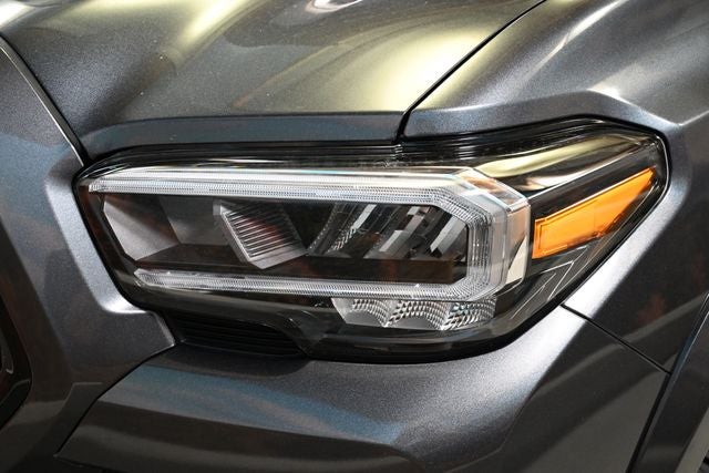 2022 Toyota Tacoma Limited V6