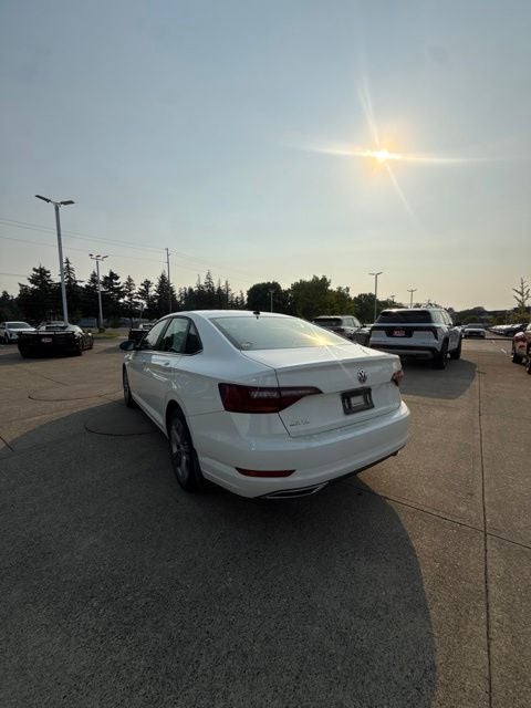 2019 Volkswagen Jetta R-Line