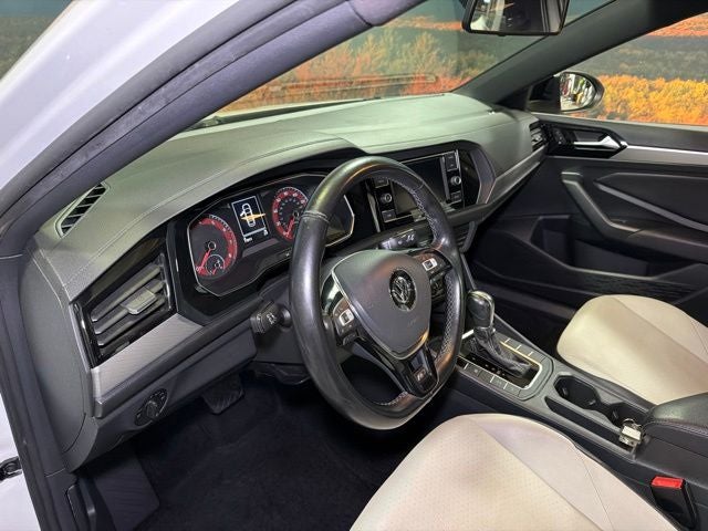 2019 Volkswagen Jetta R-Line