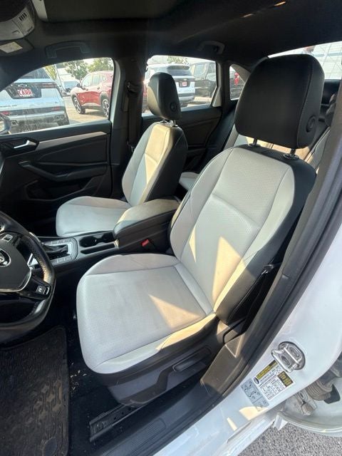 2019 Volkswagen Jetta R-Line