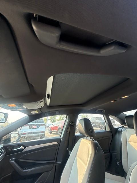 2019 Volkswagen Jetta R-Line