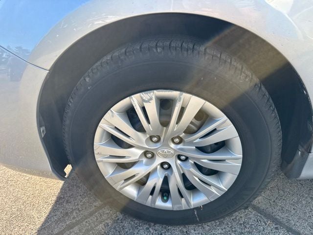 2013 Toyota Camry Hybrid LE