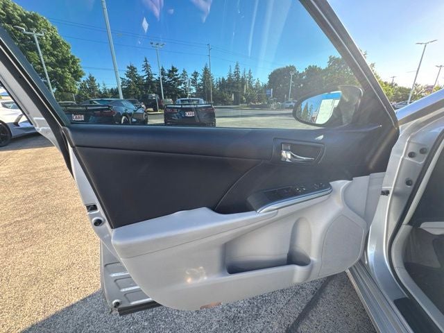 2013 Toyota Camry Hybrid LE