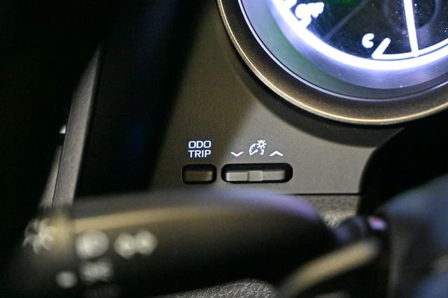 2023 Toyota Camry Hybrid SE