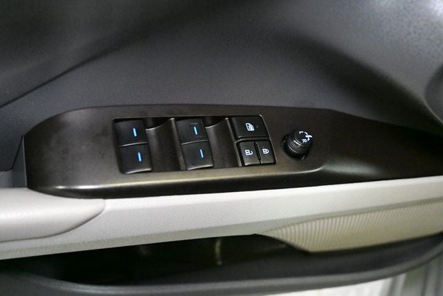 2023 Toyota Camry Hybrid SE