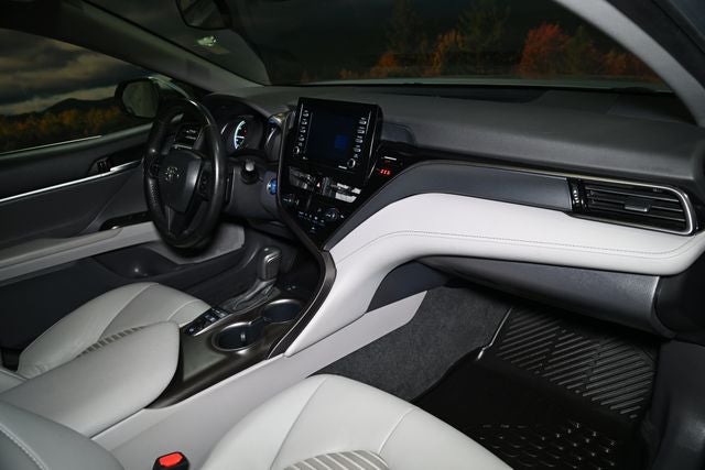 2023 Toyota Camry Hybrid SE