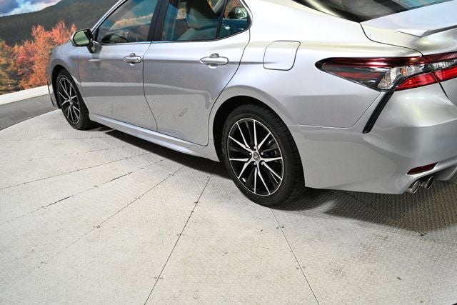 2023 Toyota Camry Hybrid SE