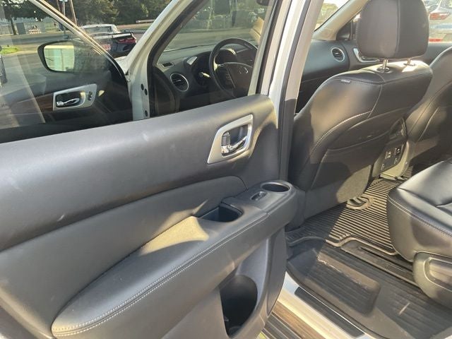 2018 Nissan Pathfinder Platinum