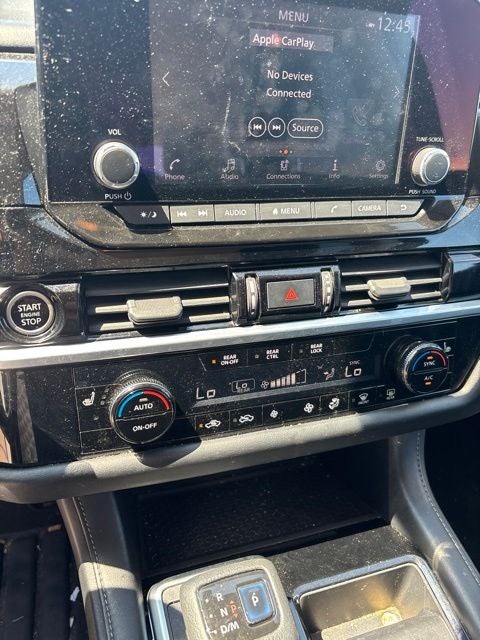 2022 Nissan Pathfinder SV
