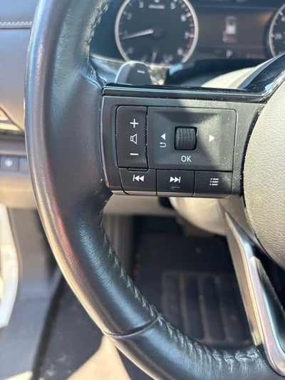 2022 Nissan Pathfinder SV
