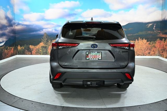 2022 Toyota Highlander Hybrid XLE
