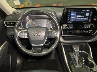 2022 Toyota Highlander Hybrid XLE