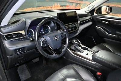 2021 Toyota Highlander Hybrid Limited