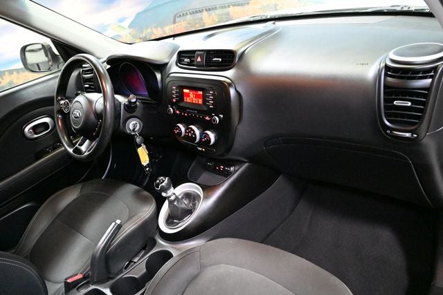 2016 Kia Soul Base