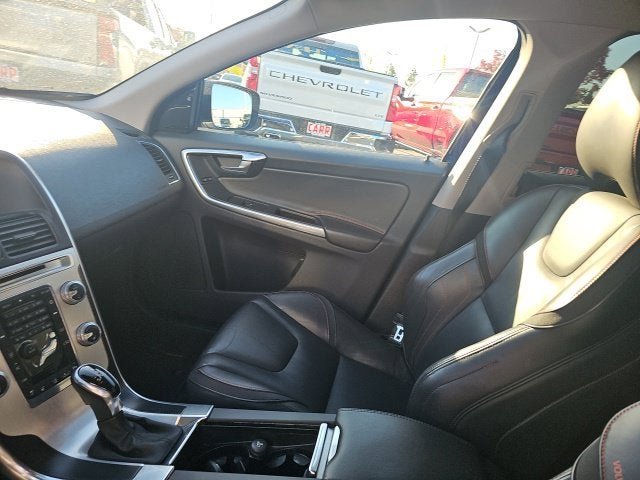 2015 Volvo XC60 T6 Platinum