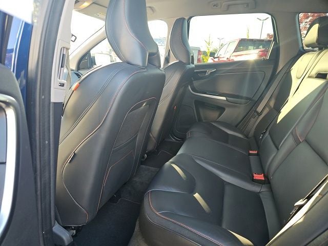 2015 Volvo XC60 T6 Platinum
