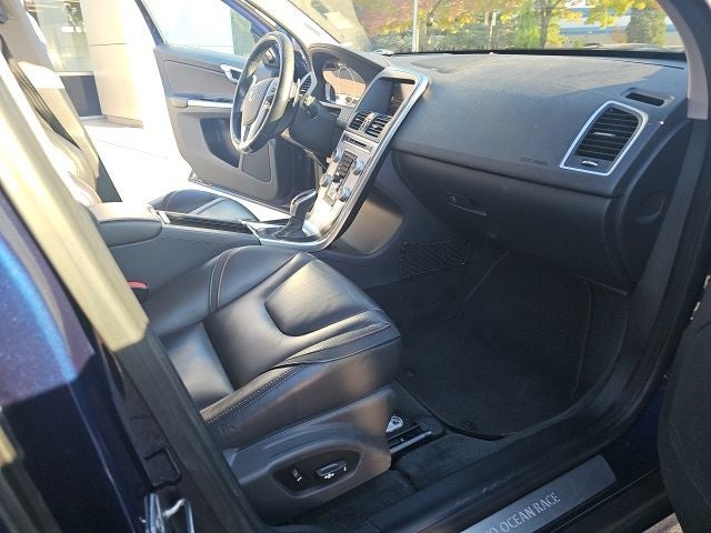 2015 Volvo XC60 T6 Platinum