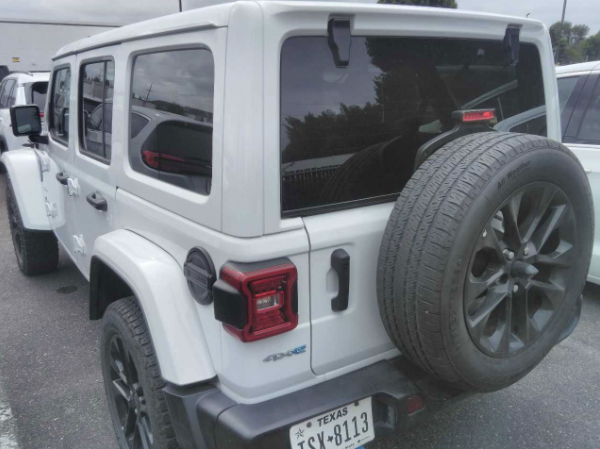 2024 Jeep Wrangler Sahara 4xe