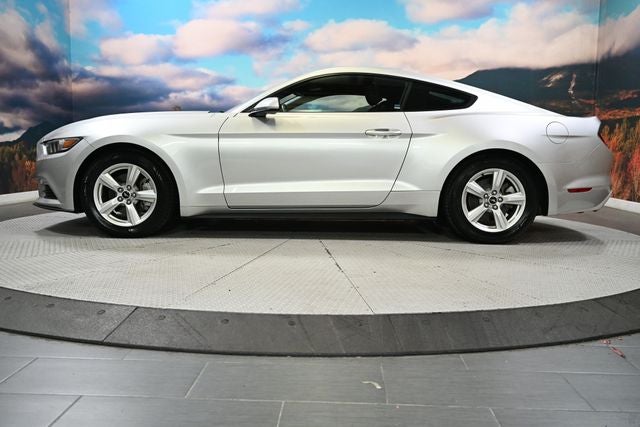 2017 Ford Mustang V6