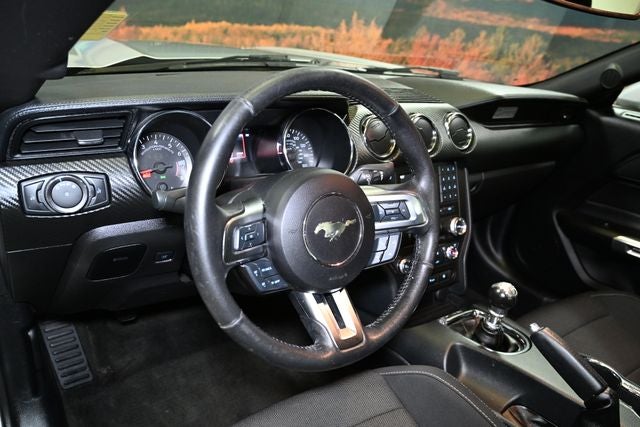 2017 Ford Mustang V6